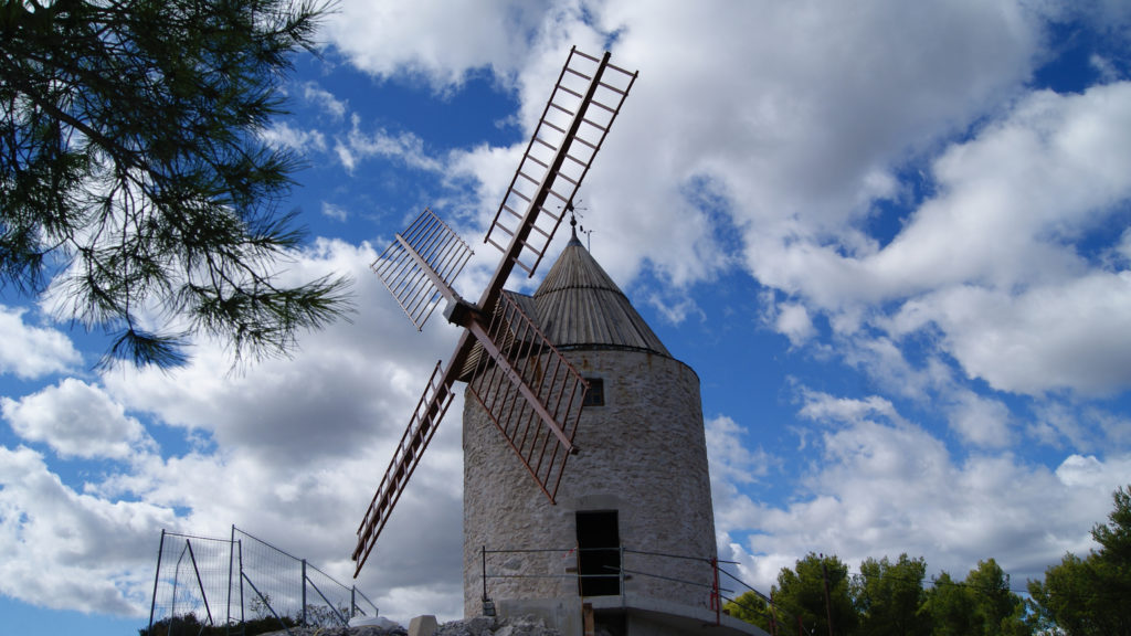 Marseille : Le moulin de Pallières redonne farine et vie au vieux village  des Pennes-Mirabeau